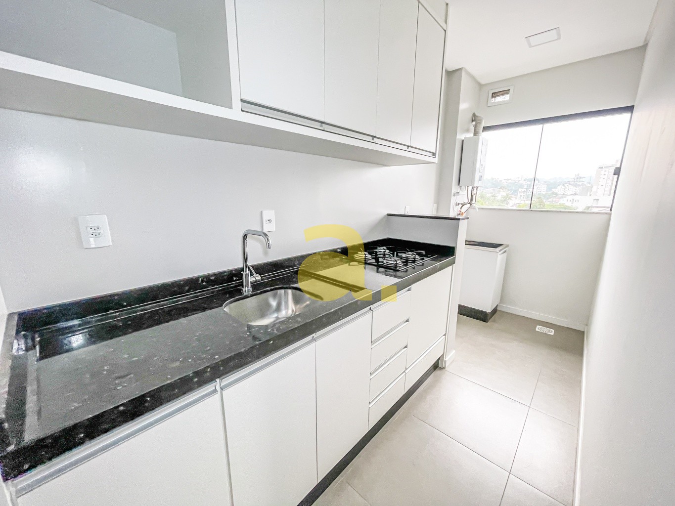 Cobertura à venda com 2 quartos, 75m² - Foto 5