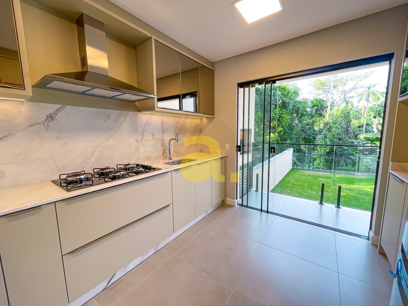 Sobrado à venda com 3 quartos, 138m² - Foto 8