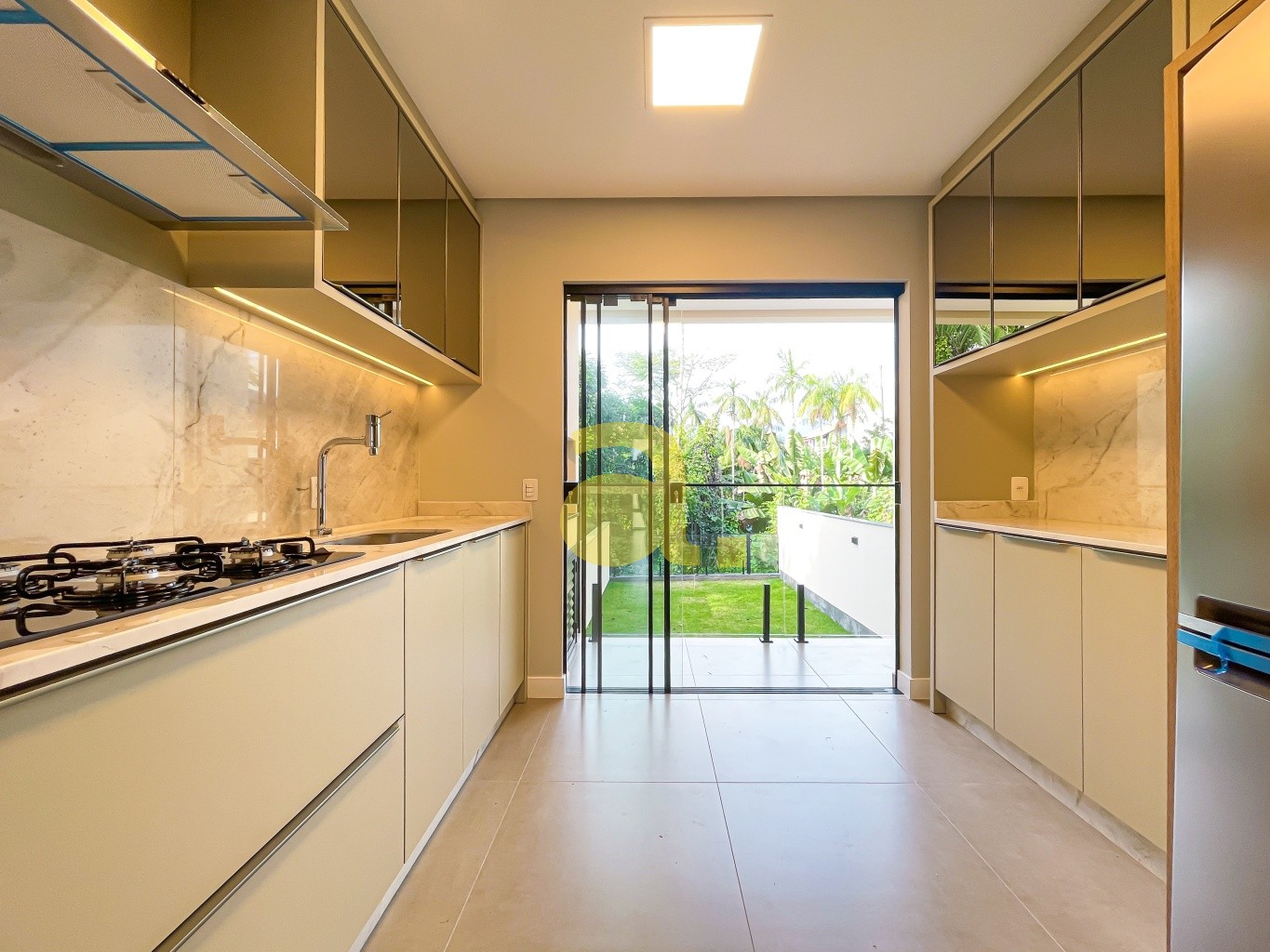 Sobrado à venda com 3 quartos, 138m² - Foto 6