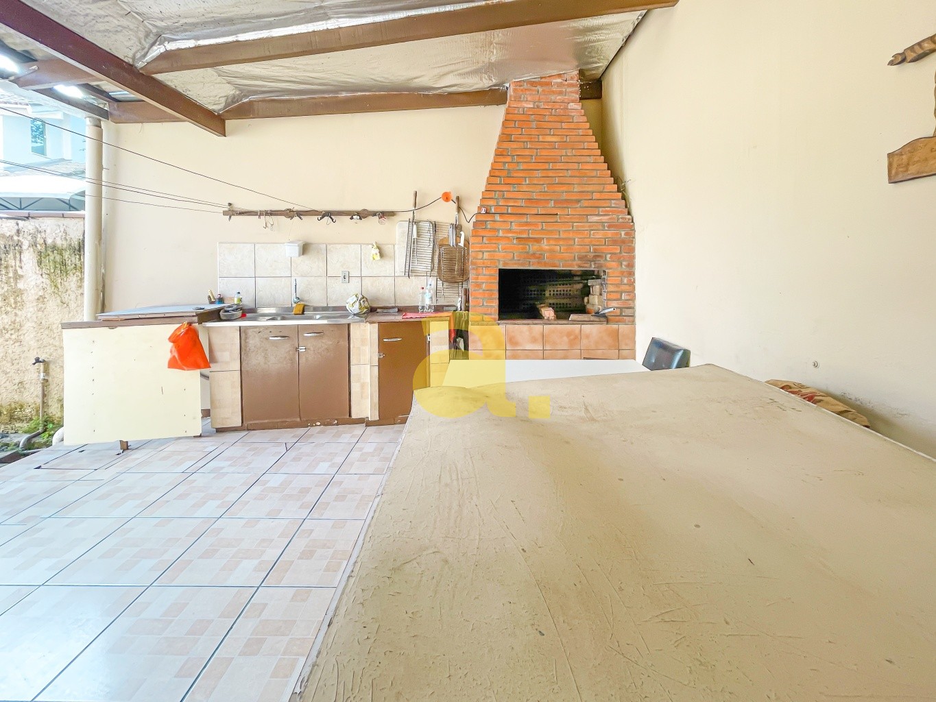 Casa para alugar com 4 quartos, 200m² - Foto 7