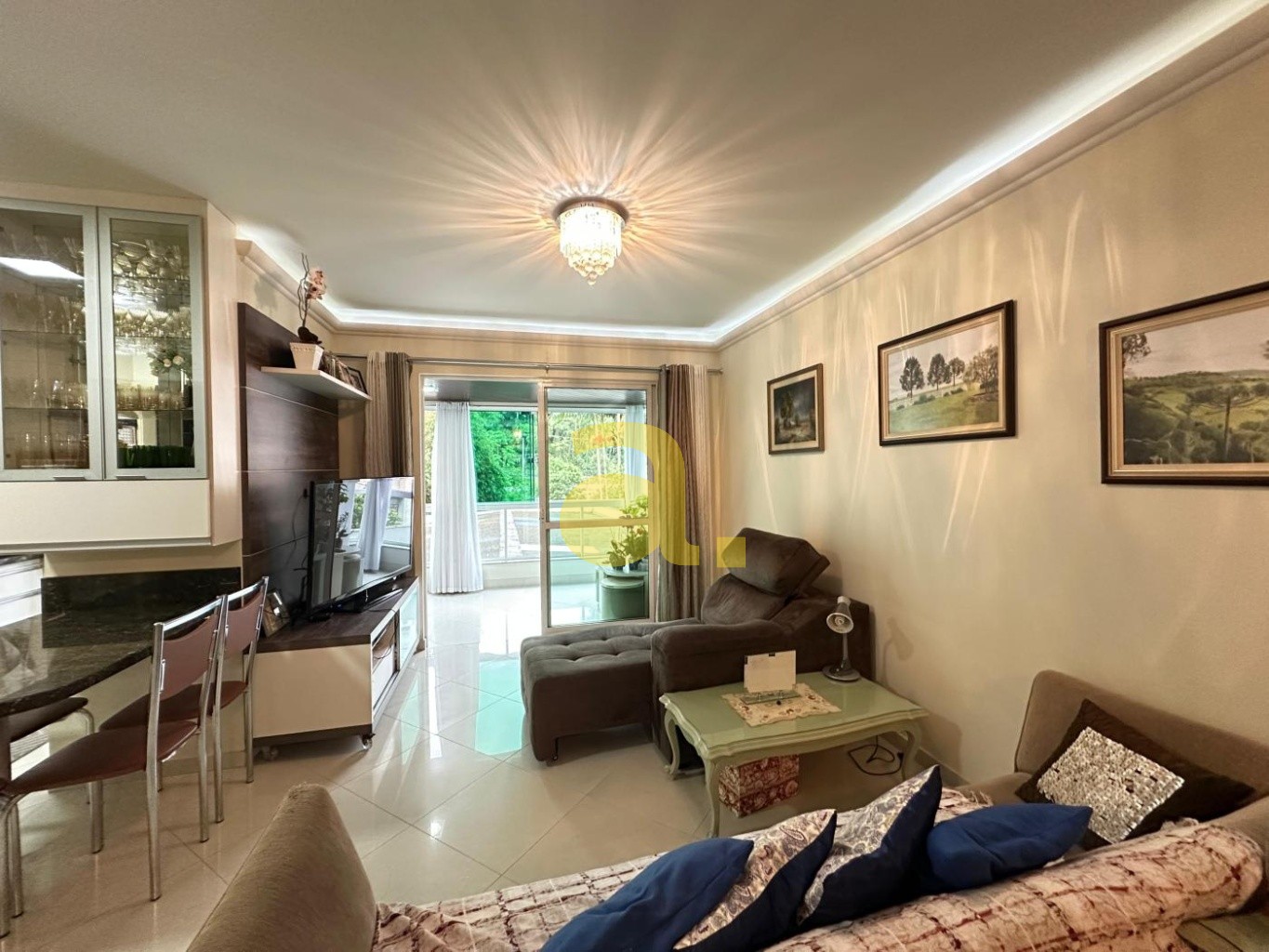 Apartamento à venda com 4 quartos, 132m² - Foto 2