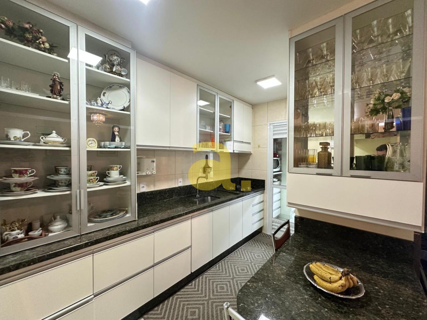 Apartamento à venda com 4 quartos, 132m² - Foto 4