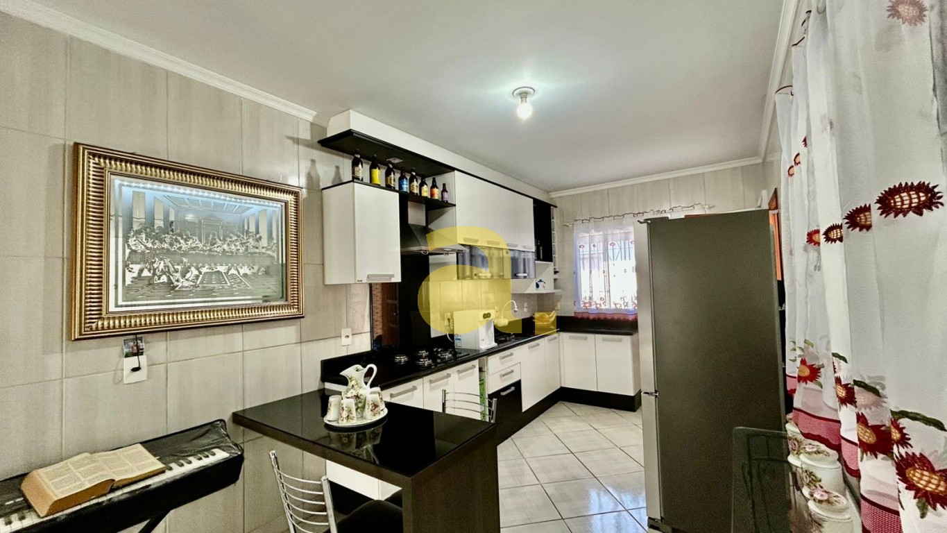 Casa, 3 quartos, 250 m² - Foto 4