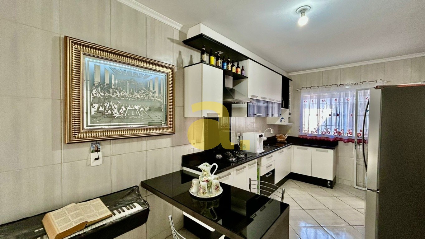 Casa, 3 quartos, 250 m² - Foto 11