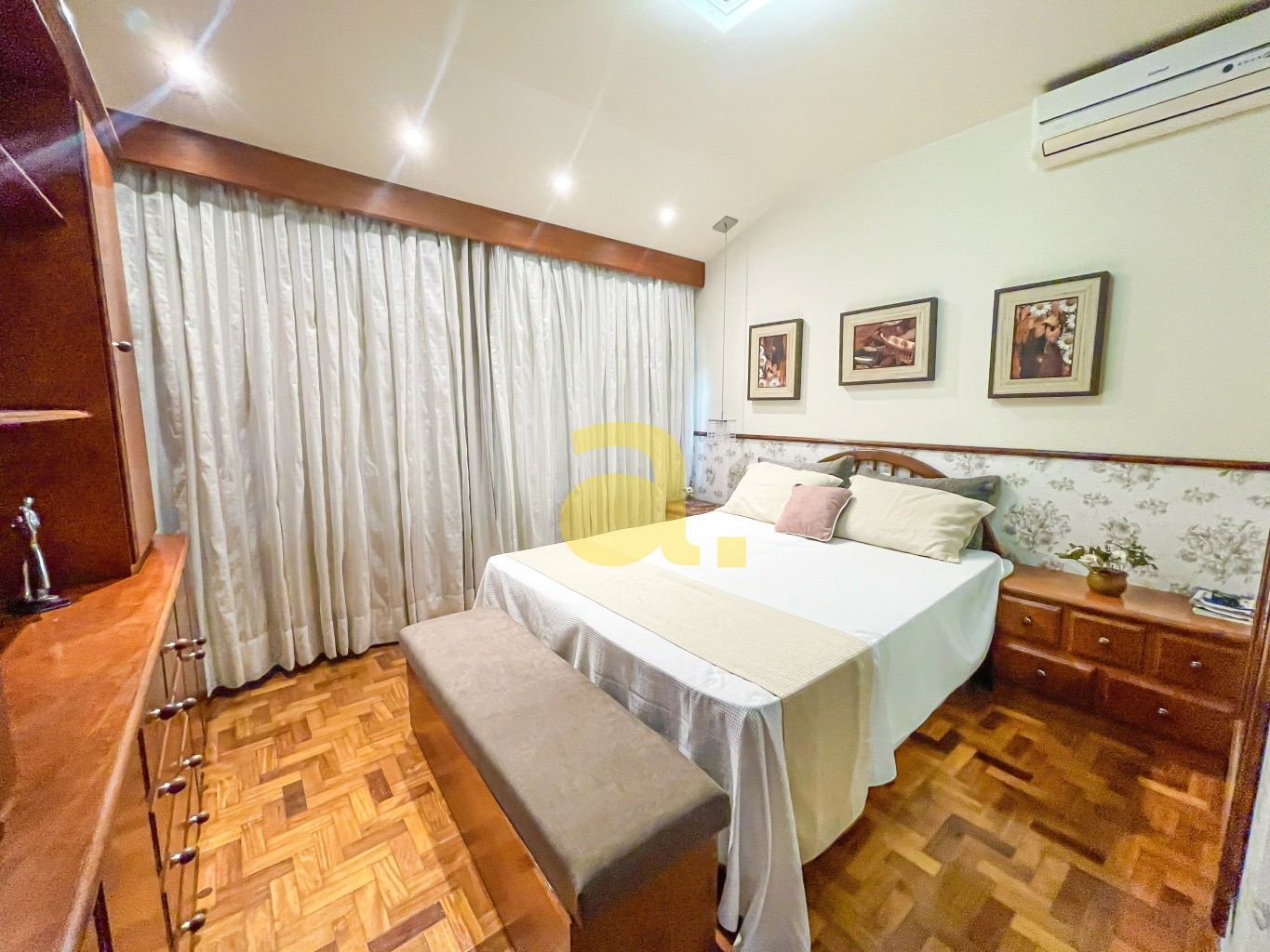 Casa à venda com 3 quartos, 235m² - Foto 15
