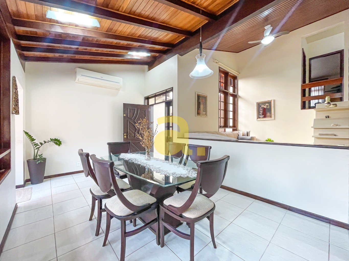 Casa à venda com 3 quartos, 235m² - Foto 7