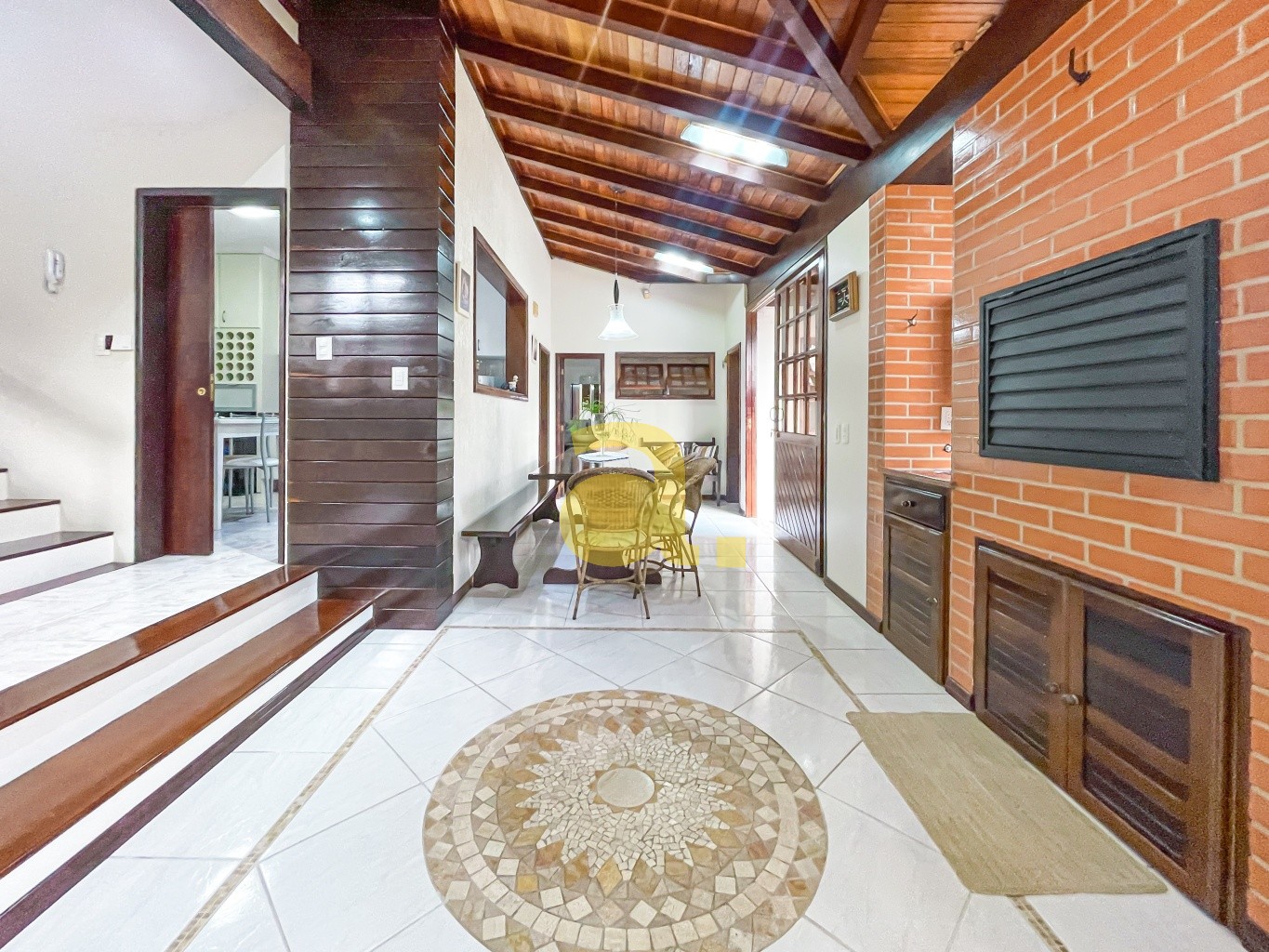 Casa à venda com 3 quartos, 235m² - Foto 8