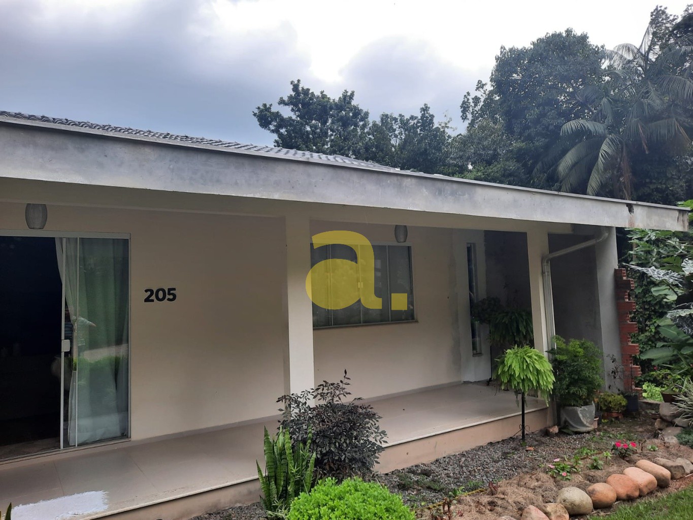 Casa à venda com 3 quartos, 165m² - Foto 2