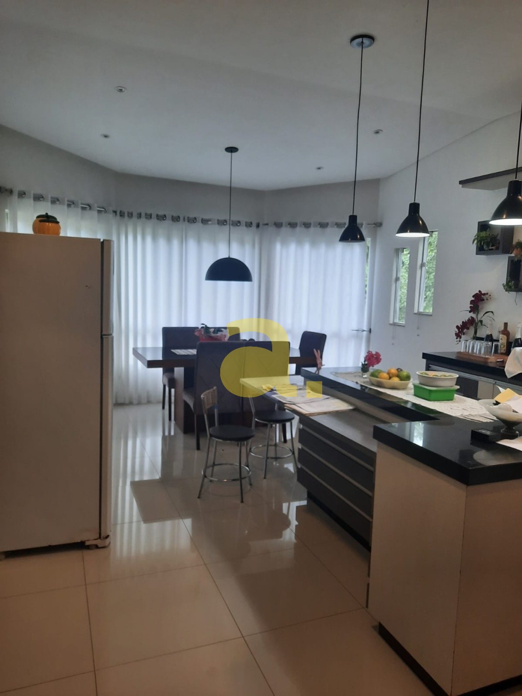 Casa à venda com 3 quartos, 165m² - Foto 3