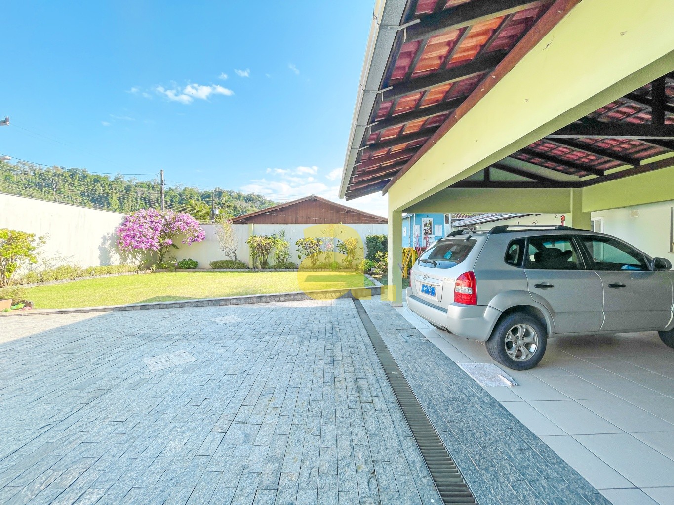 Casa, 4 quartos, 238 m² - Foto 2