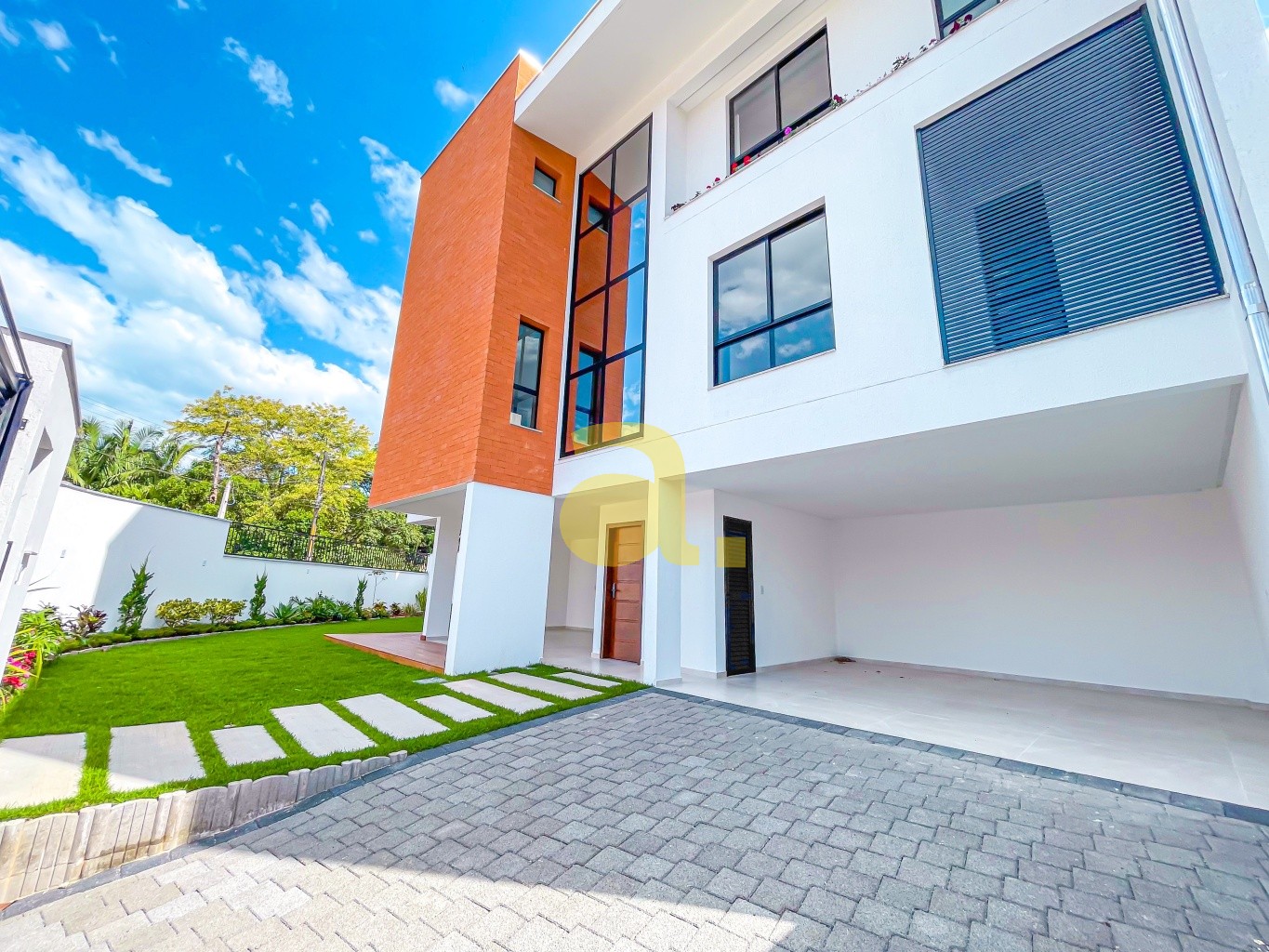 Sobrado, 3 quartos, 202 m² - Foto 2