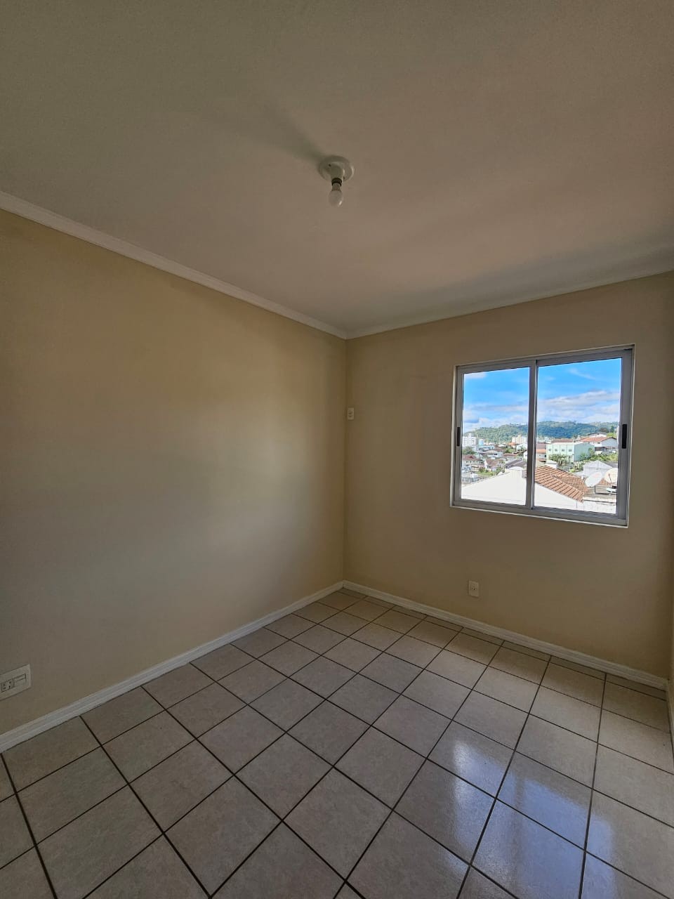 Apartamento para alugar com 2 quartos, 77m² - Foto 12