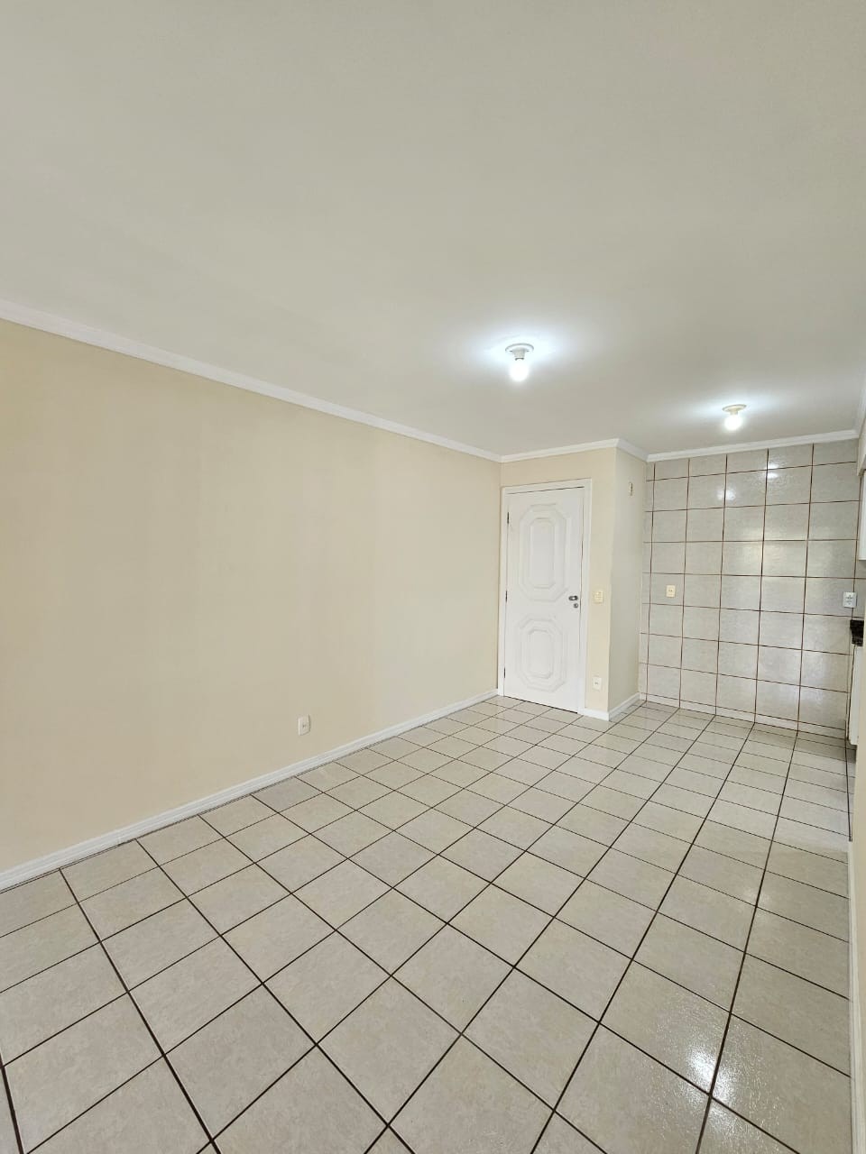 Apartamento para alugar com 2 quartos, 77m² - Foto 8