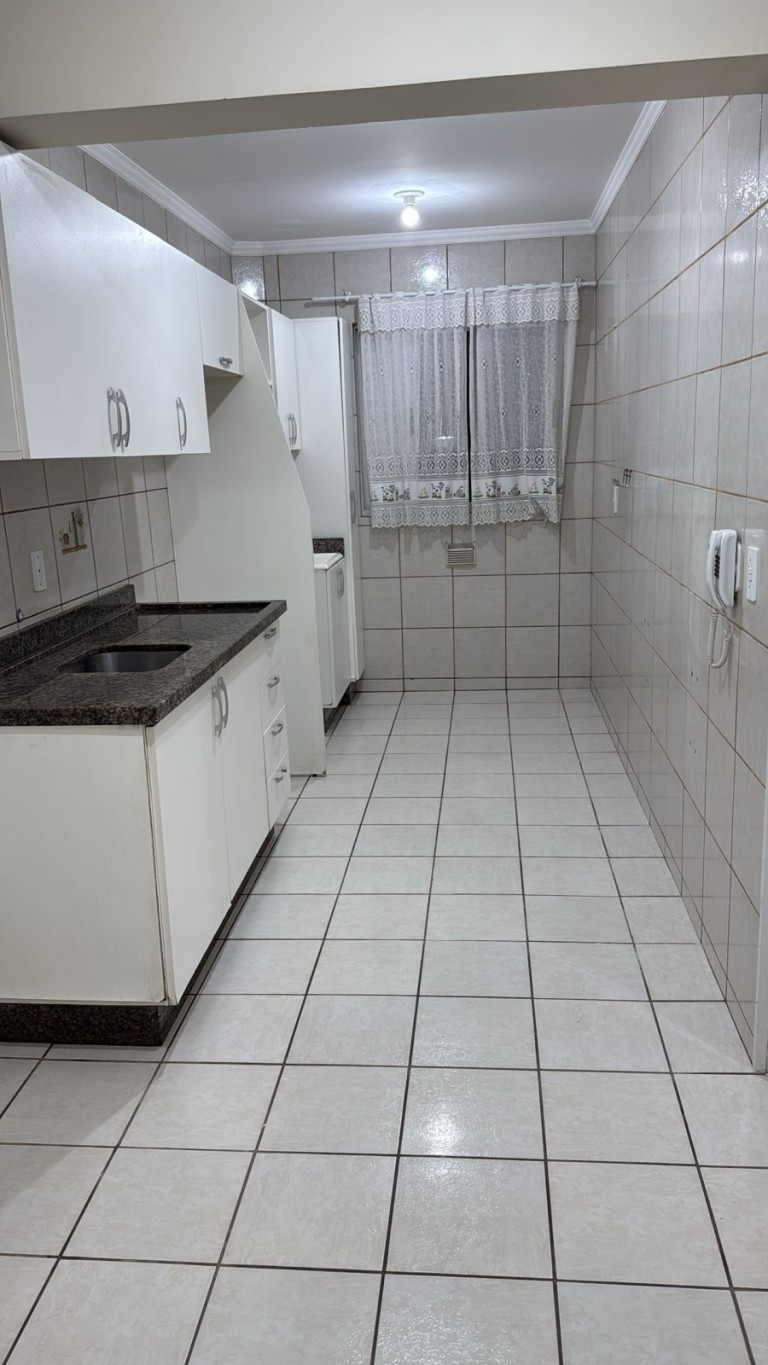Apartamento para alugar com 2 quartos, 77m² - Foto 3