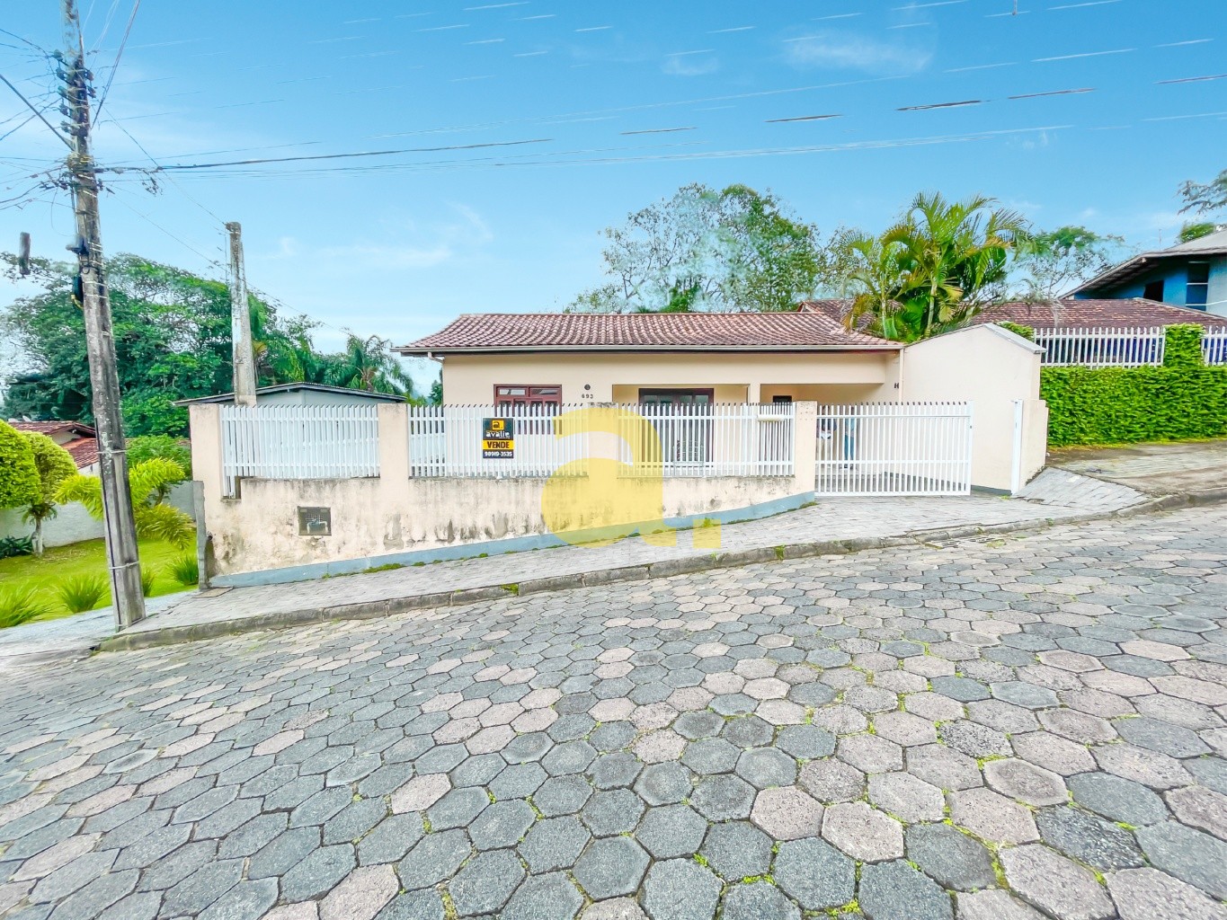 Casa à venda com 2 quartos, 90m² - Foto 2
