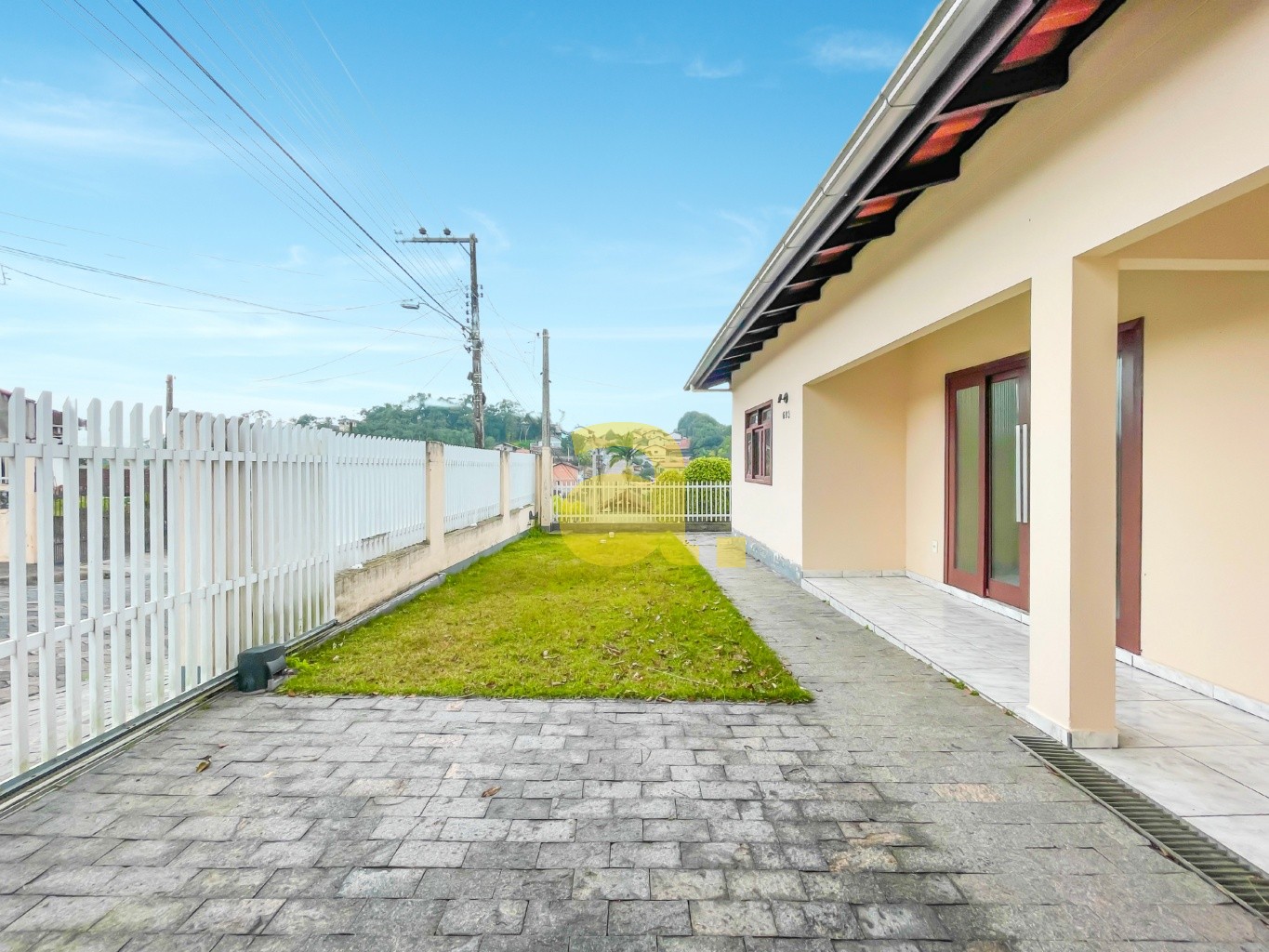 Casa à venda com 2 quartos, 90m² - Foto 4