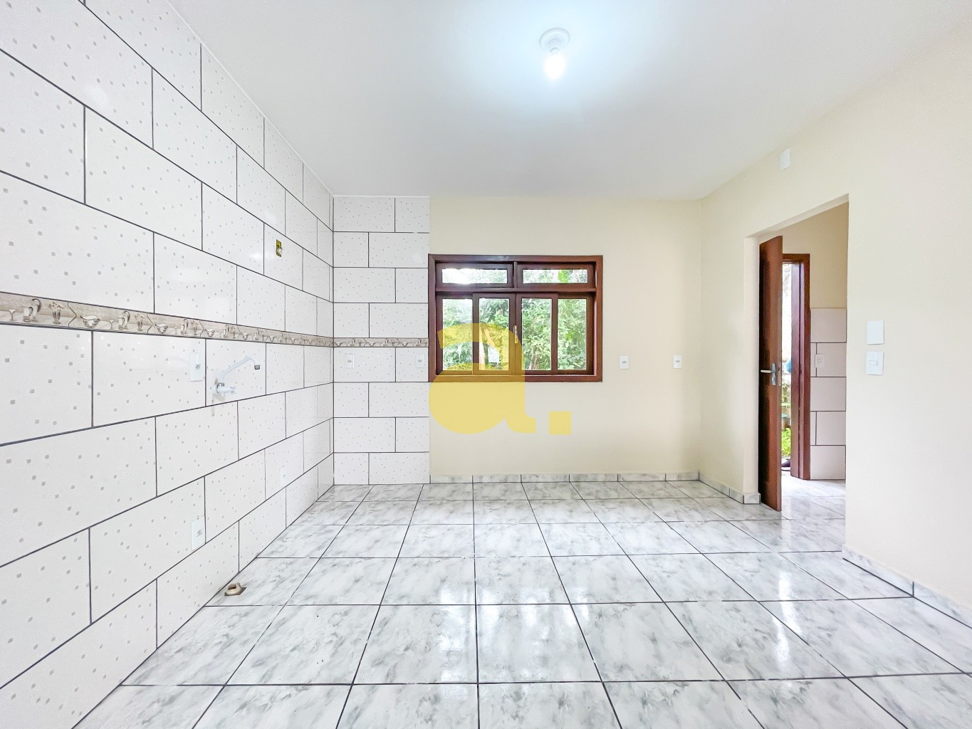 Casa à venda com 2 quartos, 90m² - Foto 11