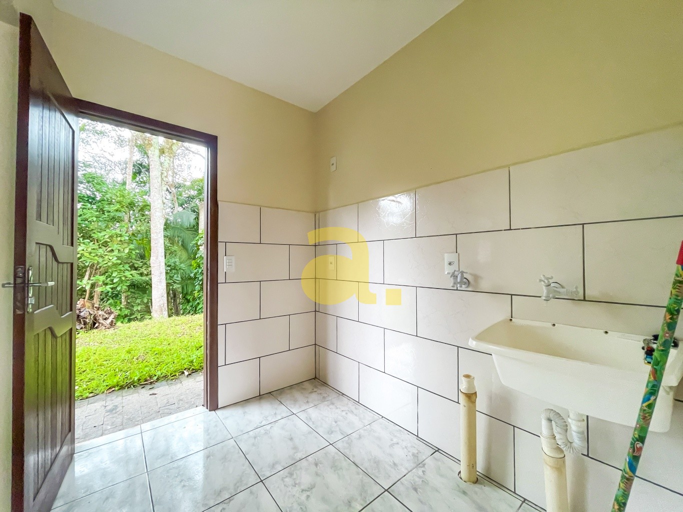 Casa à venda com 2 quartos, 90m² - Foto 23