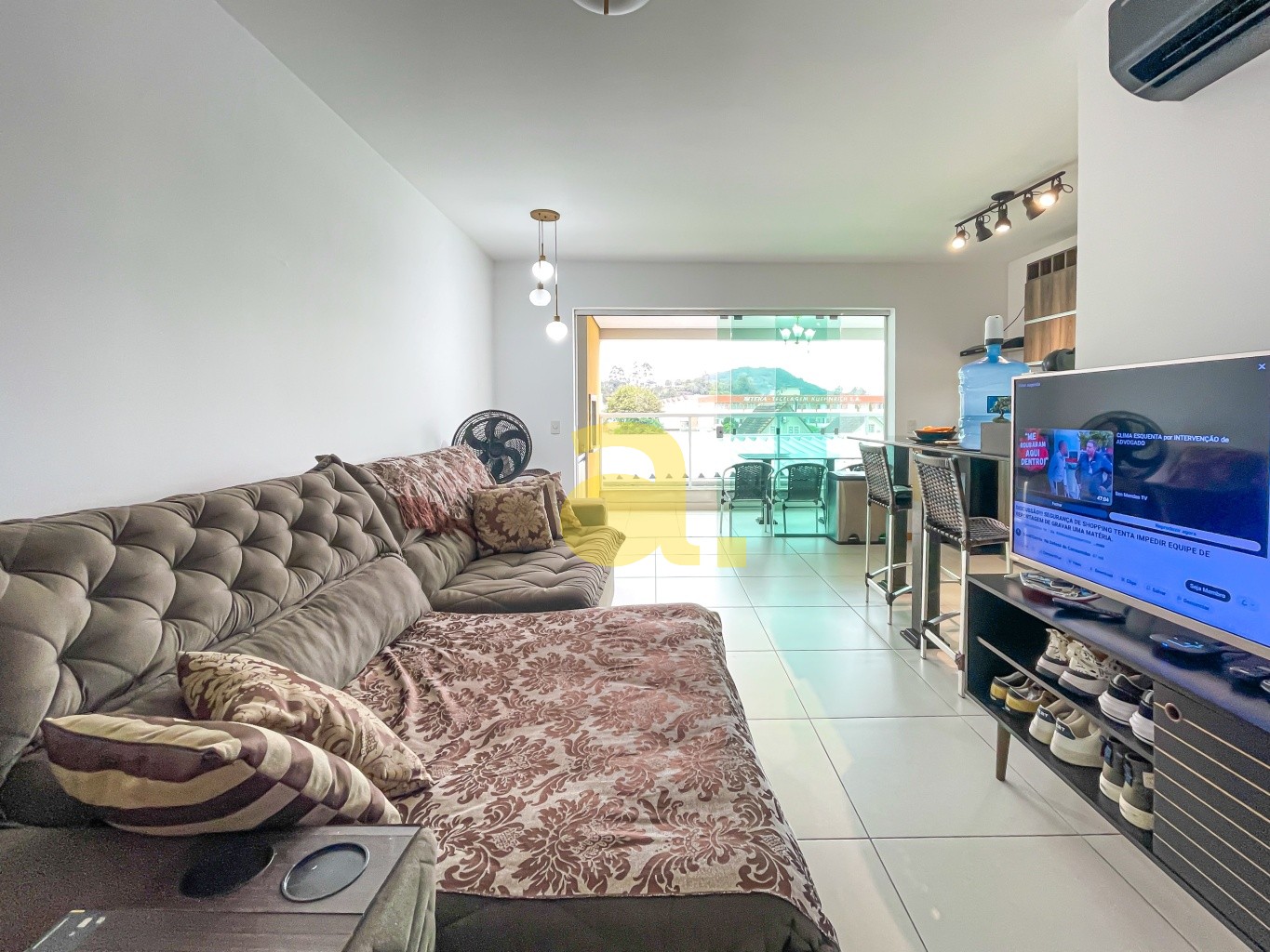 Apartamento à venda com 2 quartos, 77m² - Foto 12