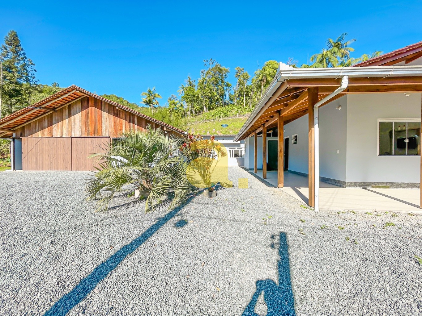 Sítio à venda com 3 quartos, 200m² - Foto 2