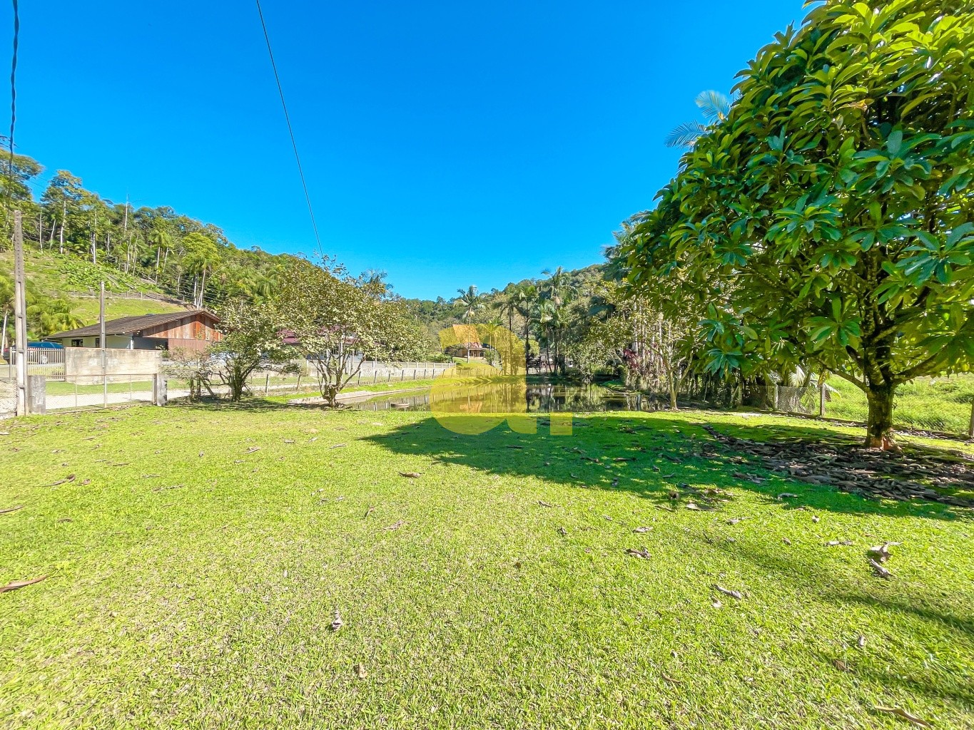 Terreno, 2300 m² - Foto 1