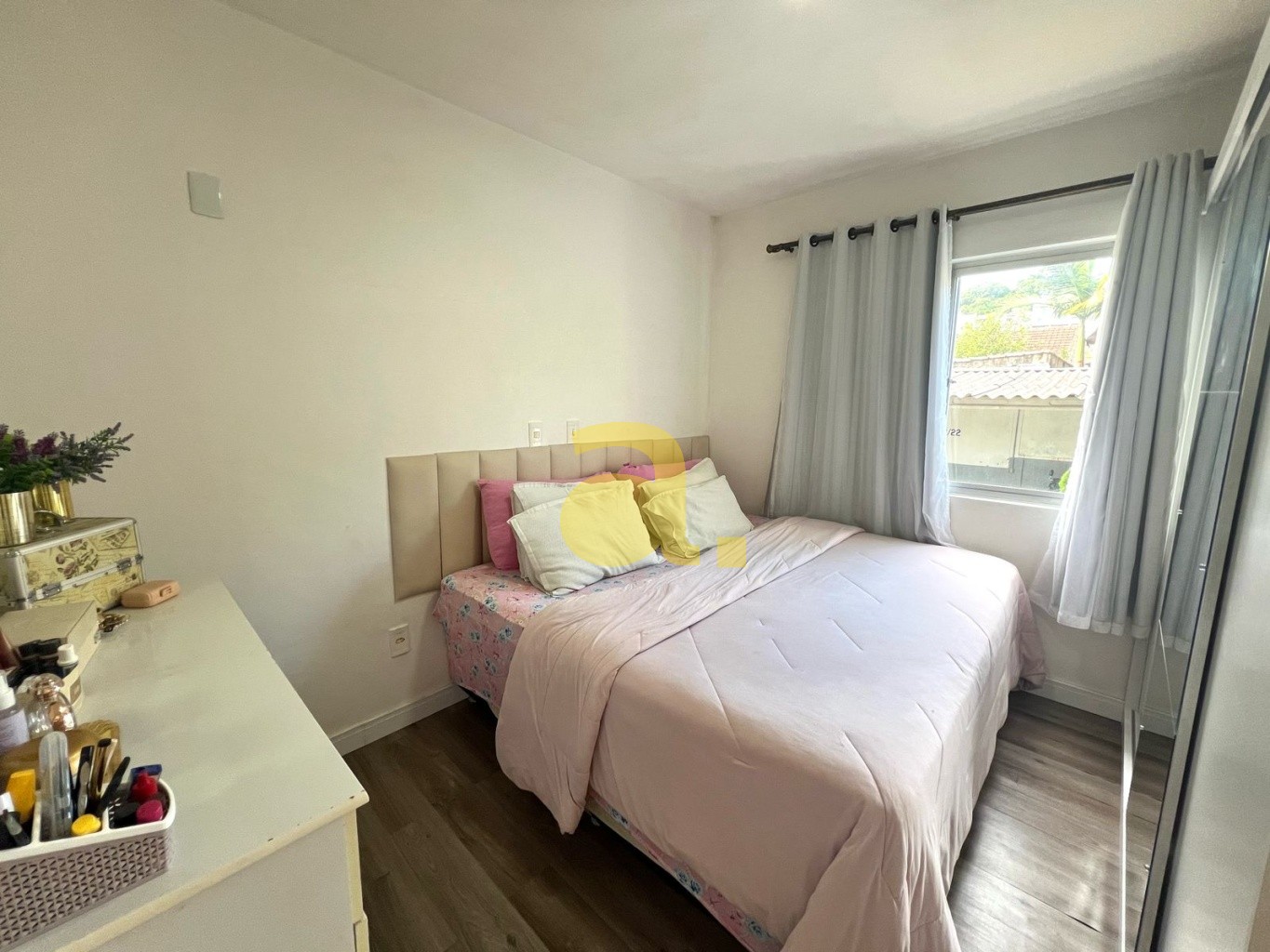 Apartamento à venda com 3 quartos, 77m² - Foto 4