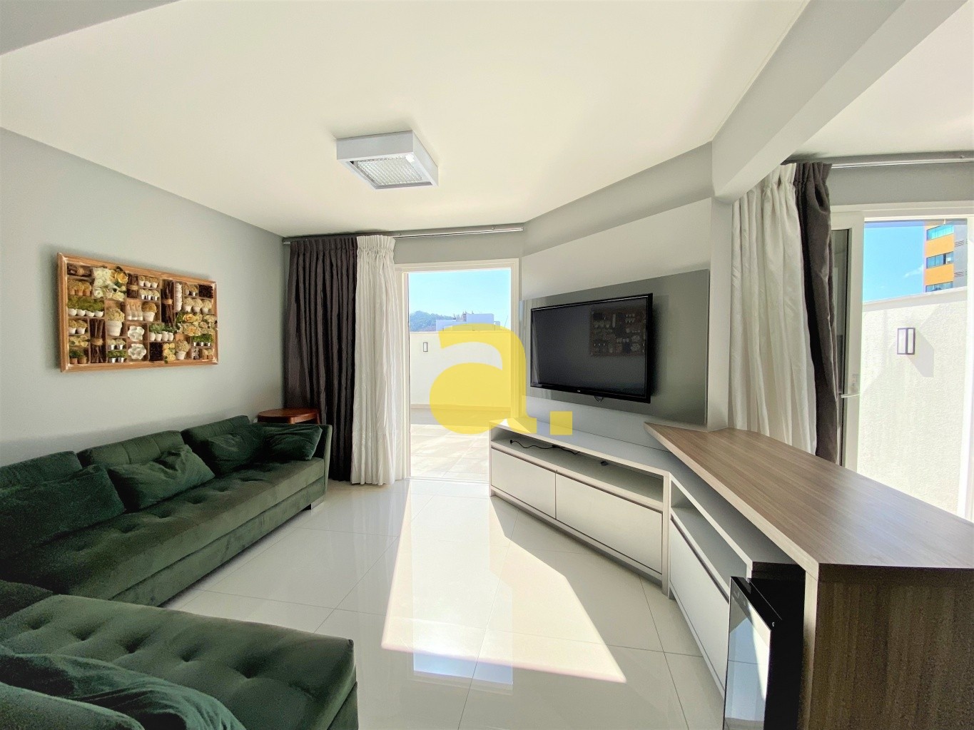 Apartamento, 3 quartos, 252 m² - Foto 2