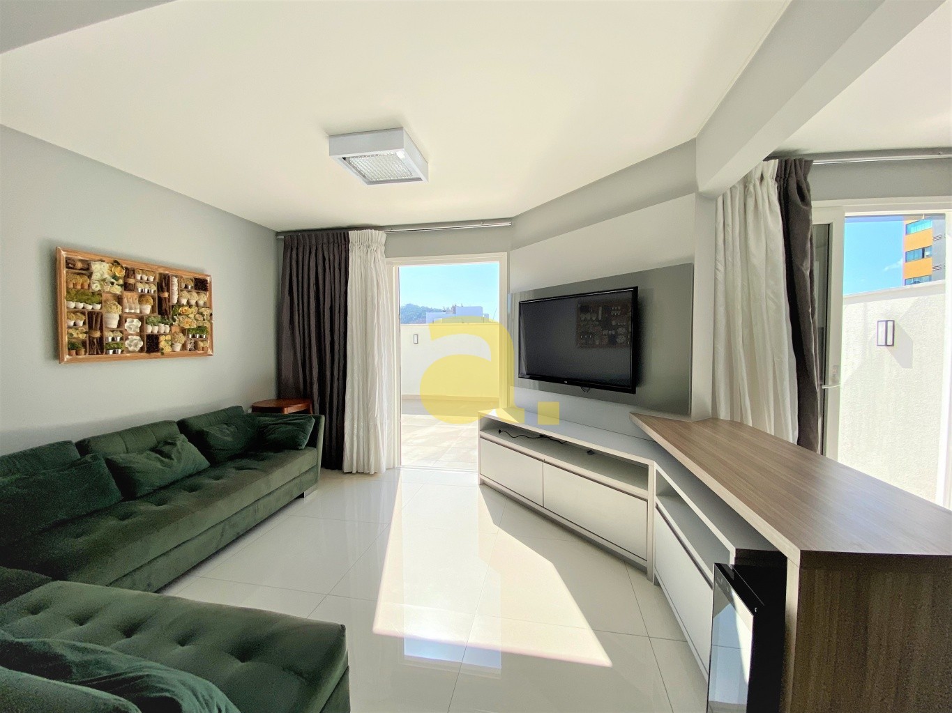 Apartamento, 3 quartos, 252 m² - Foto 2