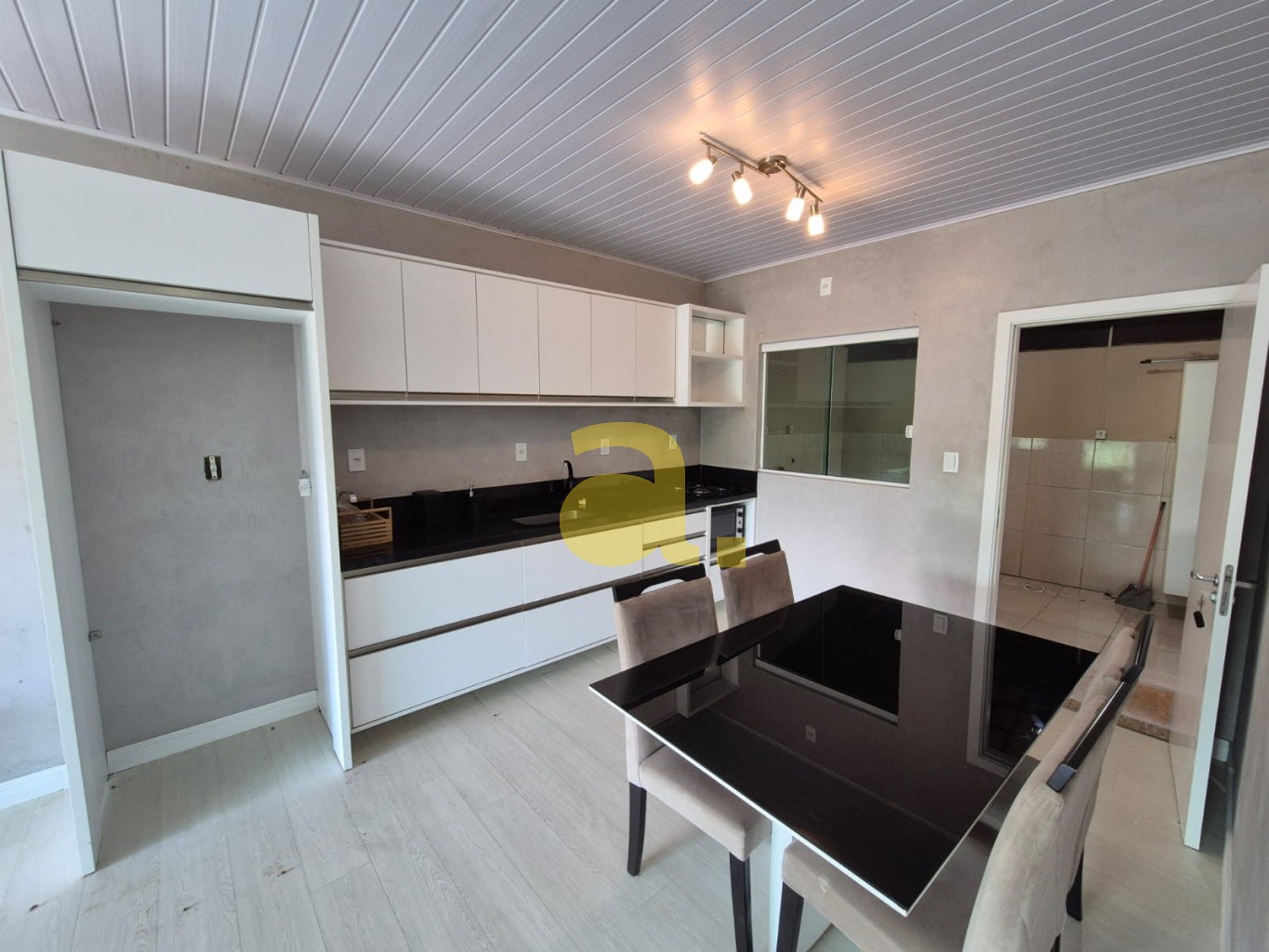 EXCELENTE CASA SEMI-MOBILIDA LOCALIZADA NO BAIRRO BADENFURT — foto 5