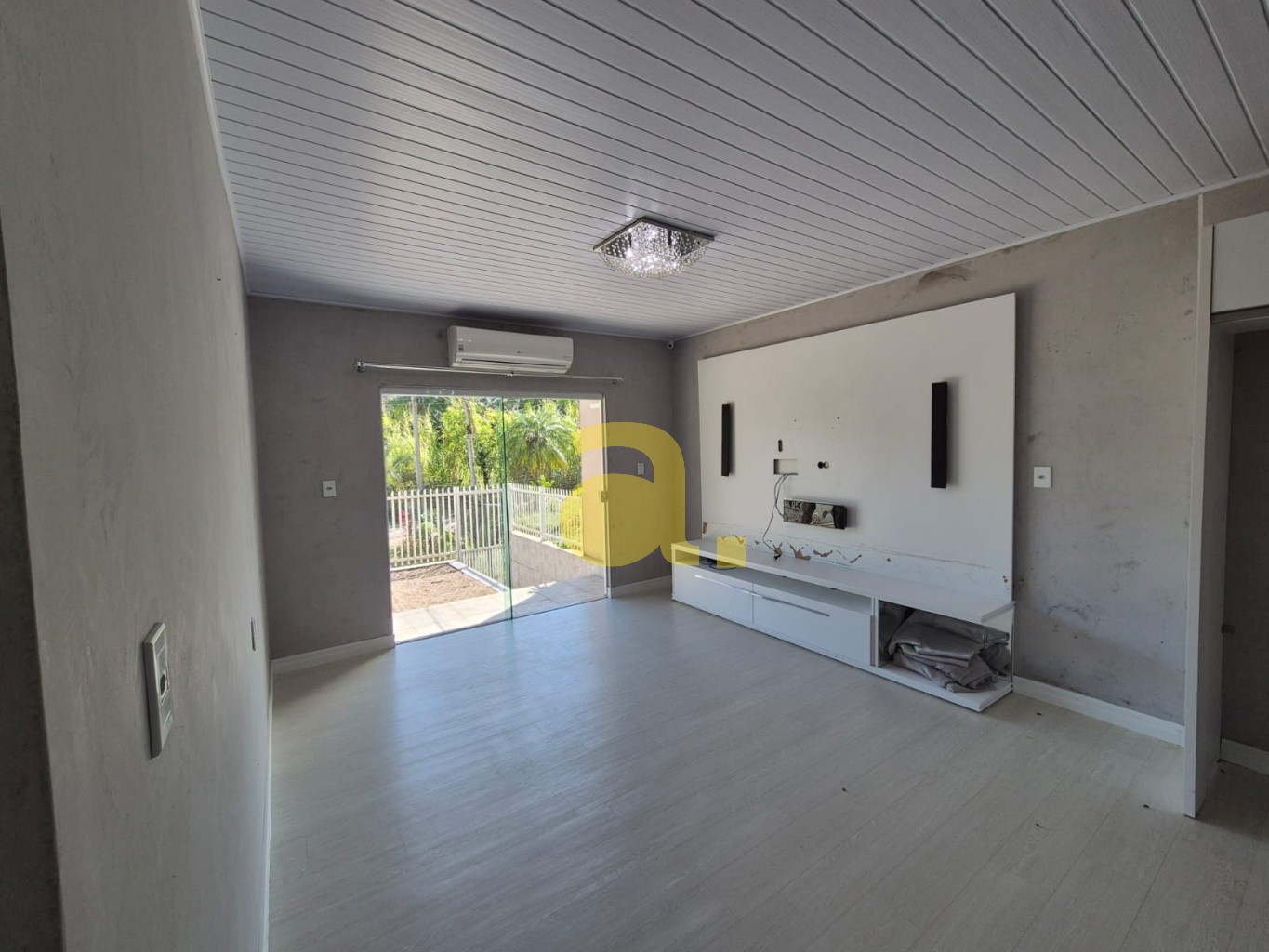 EXCELENTE CASA SEMI-MOBILIDA LOCALIZADA NO BAIRRO BADENFURT — foto 3