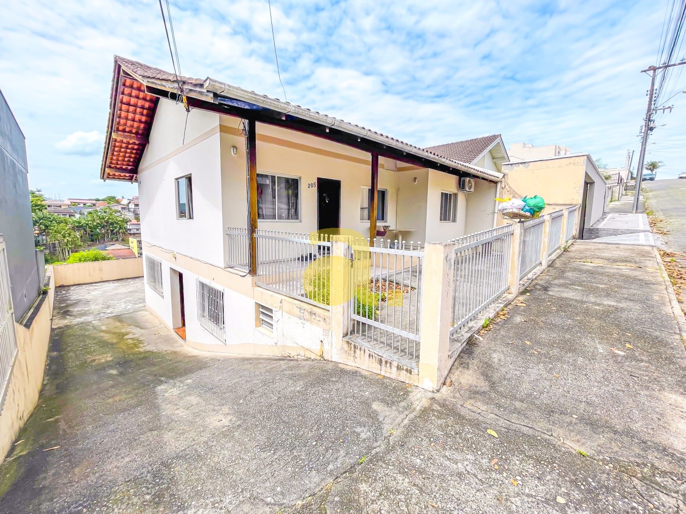 Casa, 5 quartos, 180 m² - Foto 1