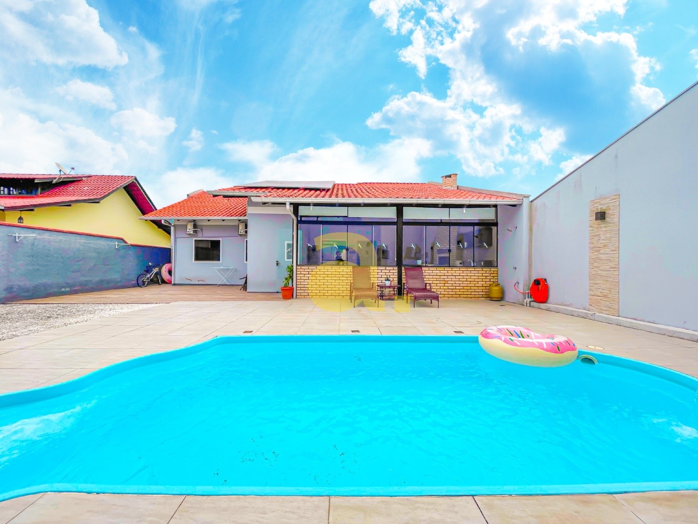 Casa, 3 quartos, 157 m² - Foto 1