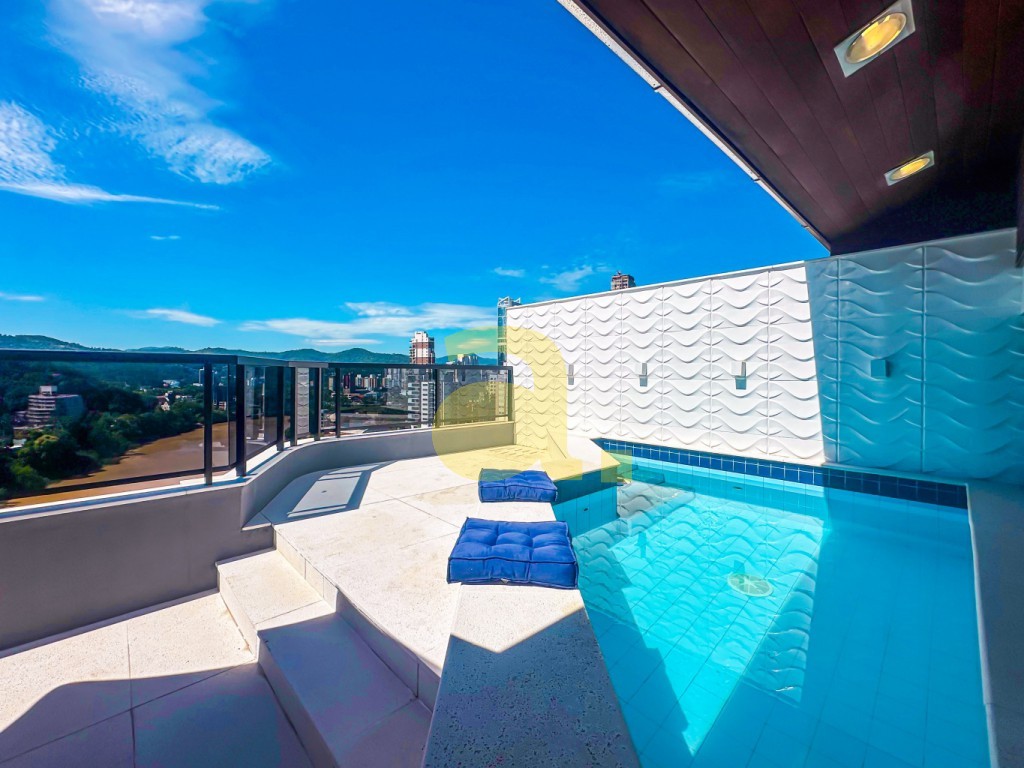 Cobertura, 3 quartos, 235 m² - Foto 1