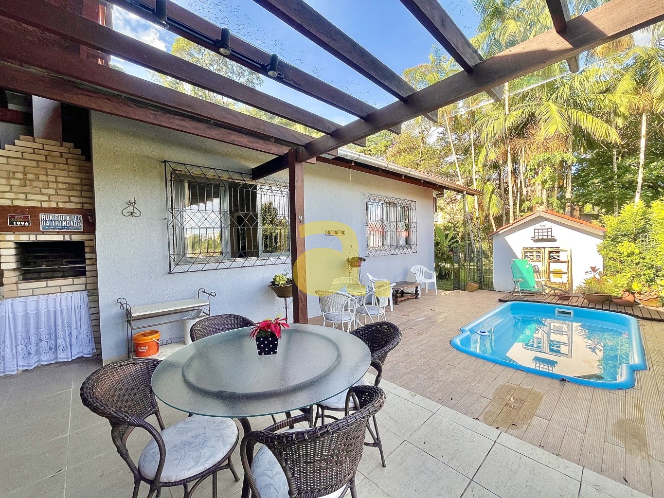 Casa, 3 quartos, 211 m² - Foto 2