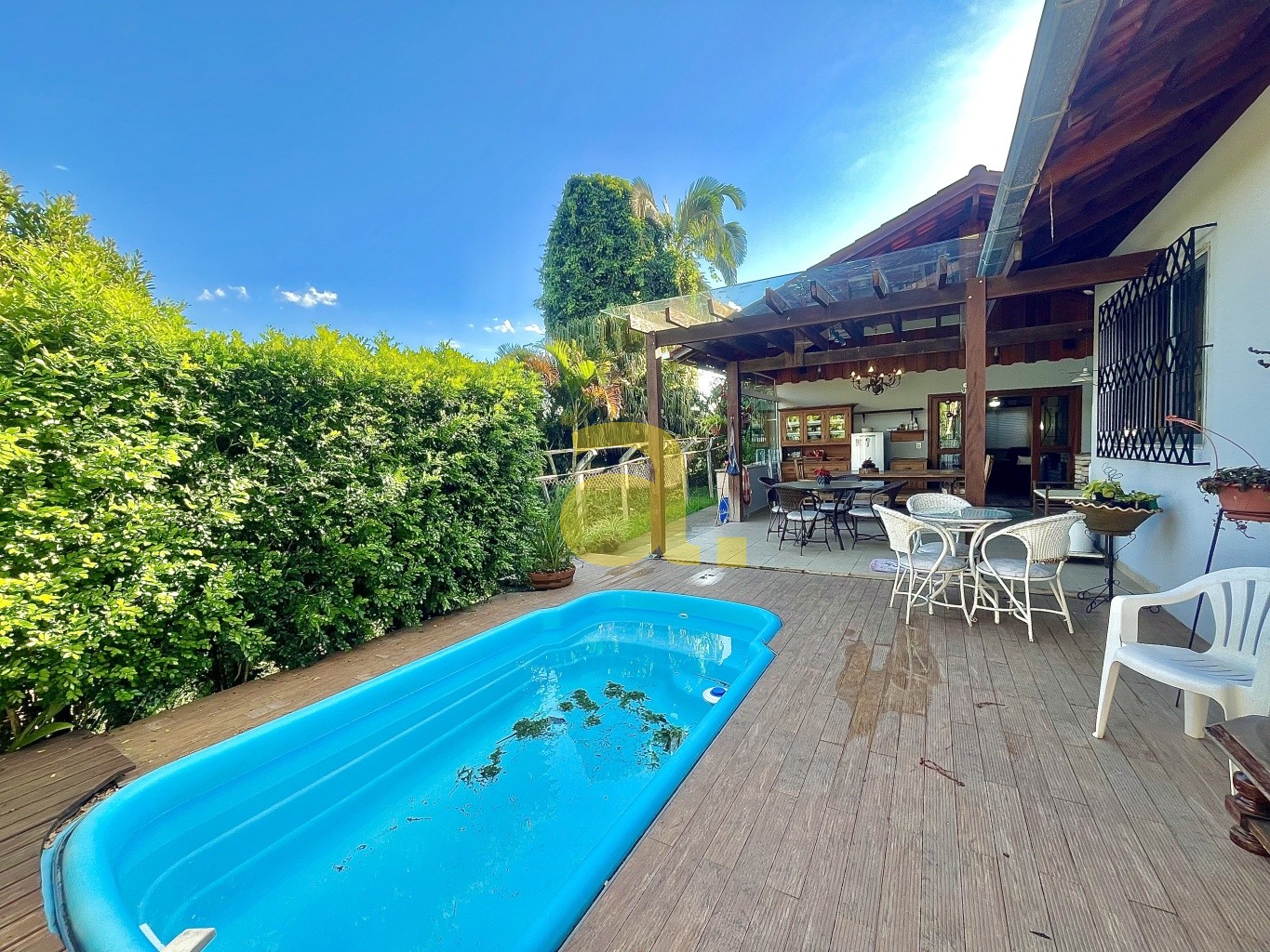 Casa, 3 quartos, 211 m² - Foto 1