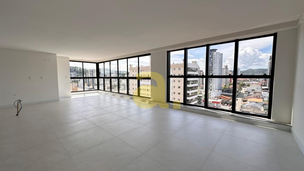 Apartamento, 3 quartos, 146 m² - Foto 1