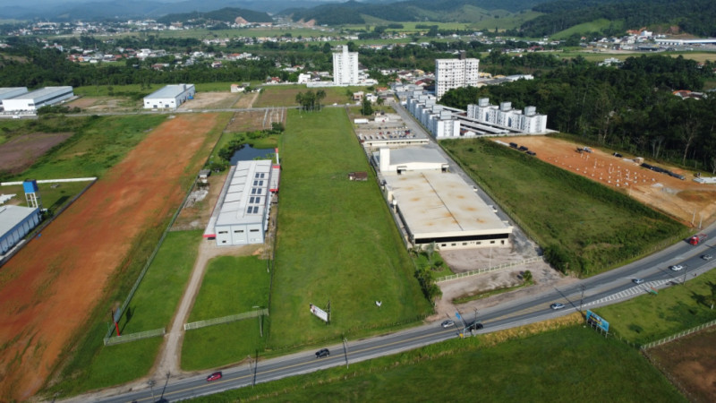Terreno para fins comerciais, próximo a BR-470, com 21.400,00m de área, no bairro Sete de Setembro em Gaspar! — foto 4