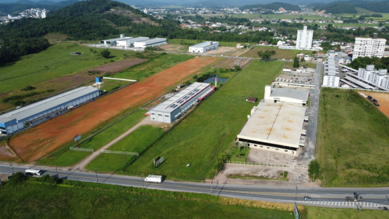 Terreno para fins comerciais, próximo a BR-470, com 21.400,00m de área, no bairro Sete de Setembro em Gaspar! — foto 3