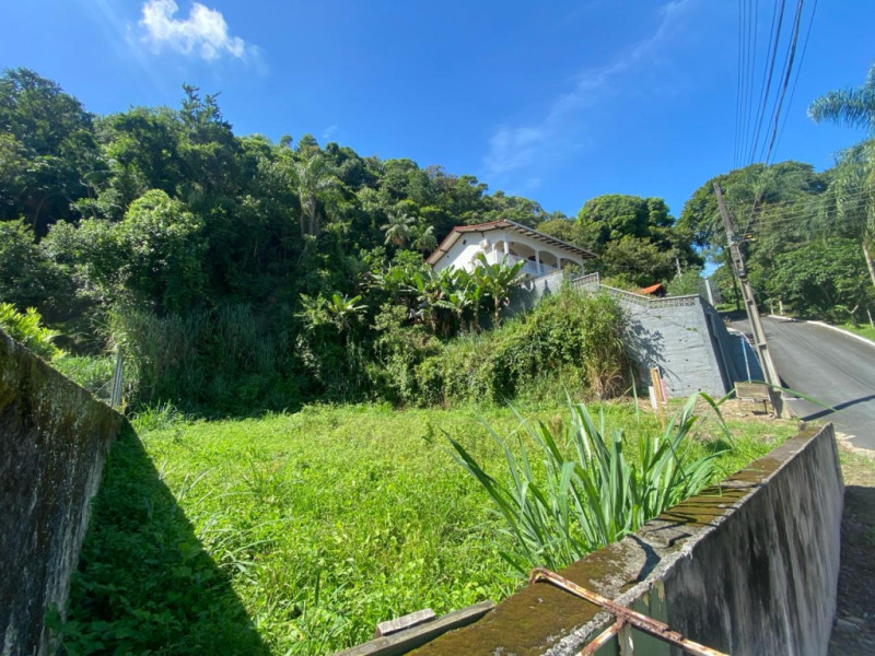 Terreno próximo ao Centro de Gaspar pronto para construir, com 585m de área! - foto 1