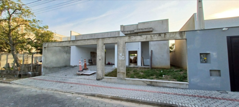 Casa de alto padrão no Bairro Poço Grande em Gaspar- SC! — foto 2