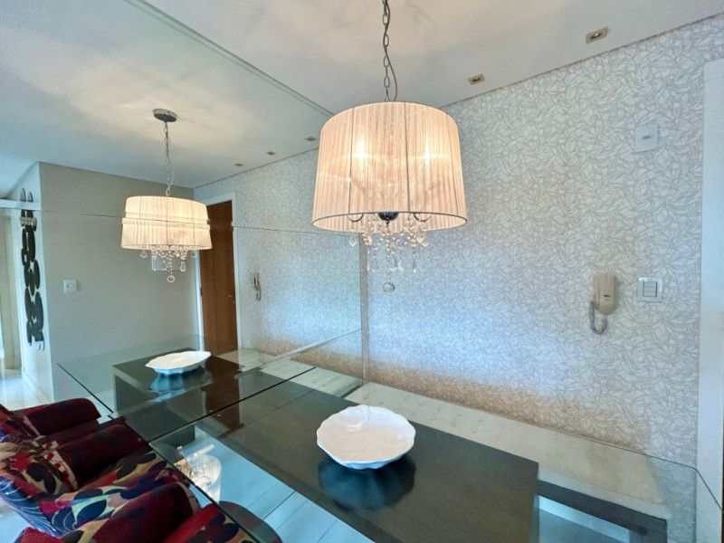 Apartamento Finamente Decorado e Mobiliado à Venda com 2 Dormitórios sendo 1 Suíte no bairro Itoupava Seca em Blumenau! — foto 2