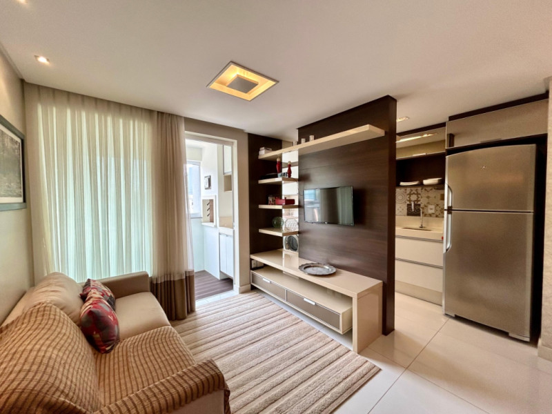 Apartamento Finamente Decorado e Mobiliado à Venda com 2 Dormitórios sendo 1 Suíte no bairro Itoupava Seca em Blumenau! — foto 4