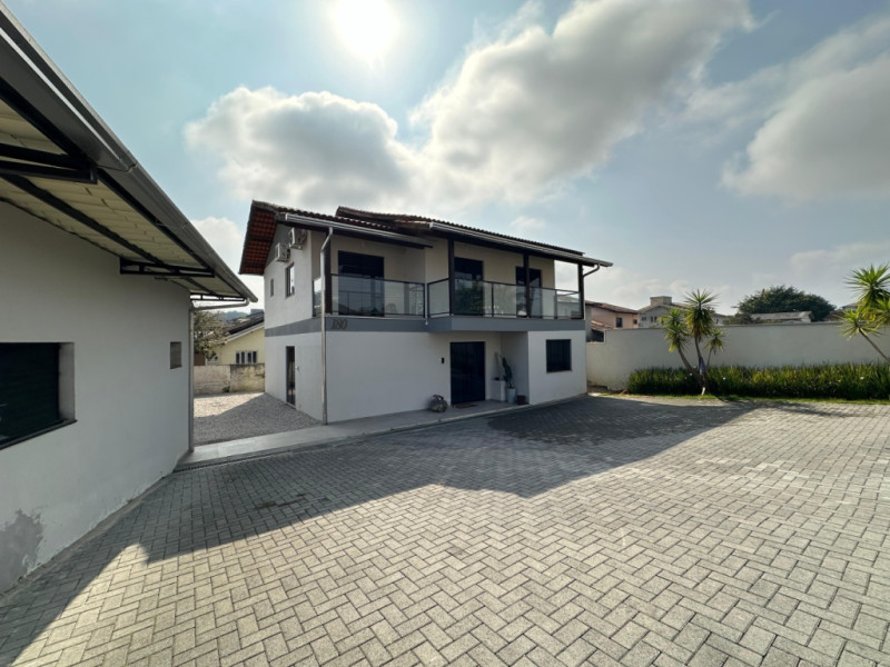 Casa com 4 Quartos no bairro Sete de Setembro em Gaspar - foto 1