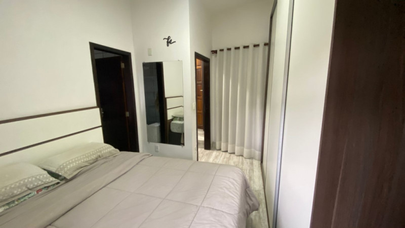 Casa com 3 dormitórios e amplo terreno no bairro Boa Vista — foto 7
