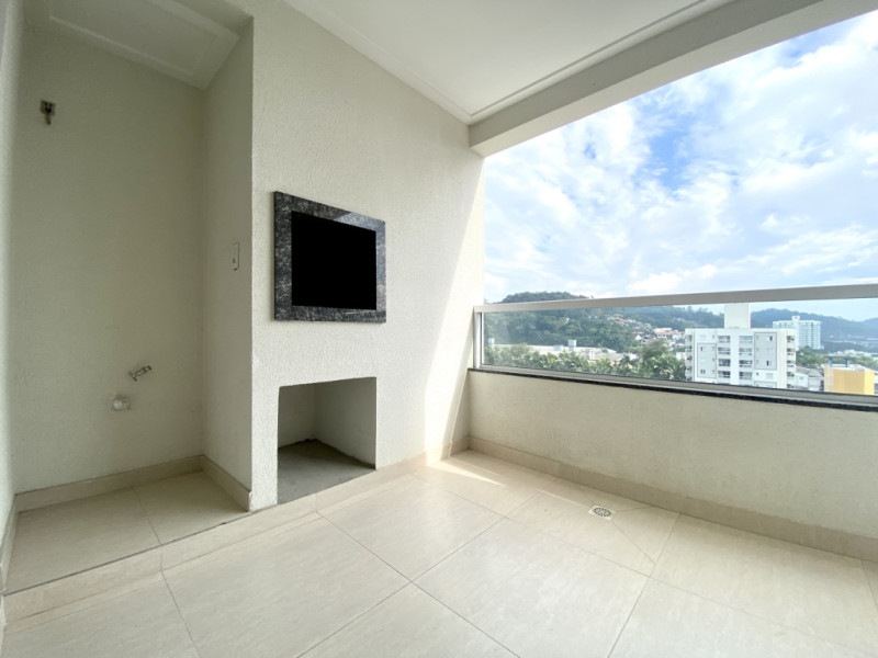 Apartamento Semi Mobiliado à Venda, com 1 Suíte + 2 Demi-Suítes, no bairro Itoupava Seca em Blumenau! — foto 3