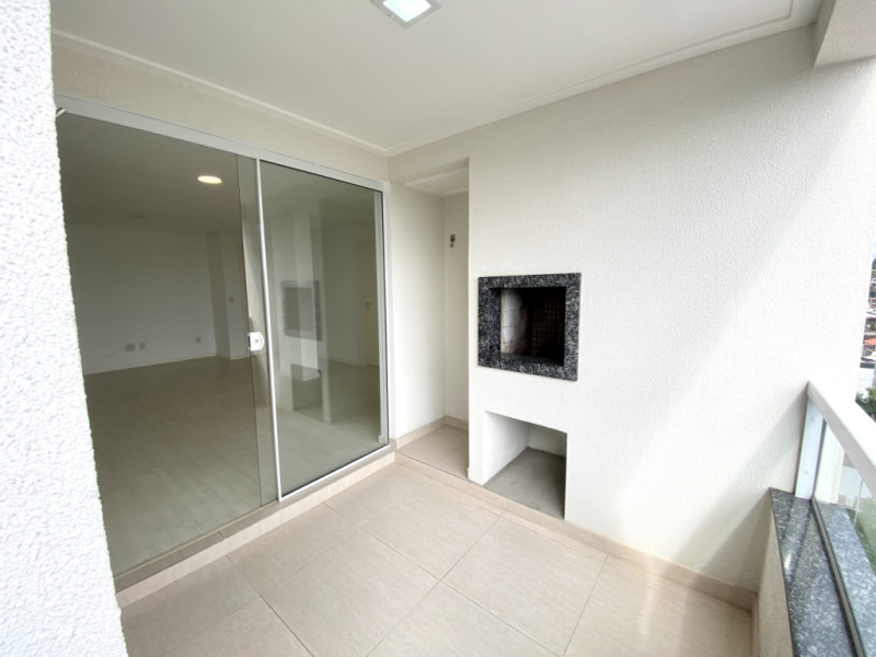 Apartamento Semi Mobiliado à Venda, com 1 Suíte + 2 Demi-Suítes, no bairro Itoupava Seca em Blumenau! — foto 4