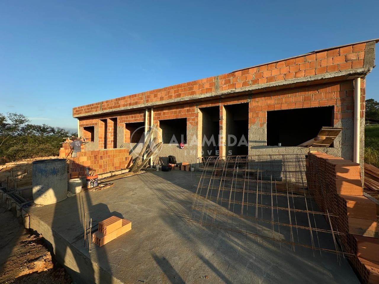 Casa a venda no bairro Coloninha em Gaspar com 1 Suíte + 1 Dormitório e 1 Vaga de Garagem. - foto 1