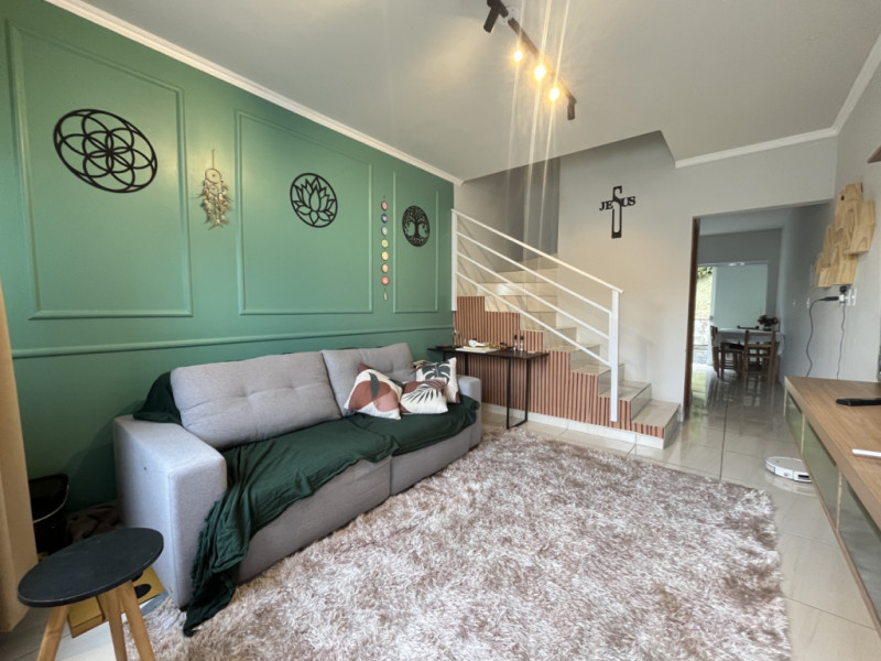 Sobrado mobiliado disponível para venda no Bairro Fortaleza Alta, em Blumenau/SC. — foto 2
