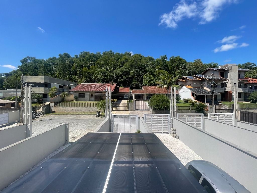 SOBRADO MOBILIADO À VENDA NO BAIRRO VELHA CENTRAL. — foto 4
