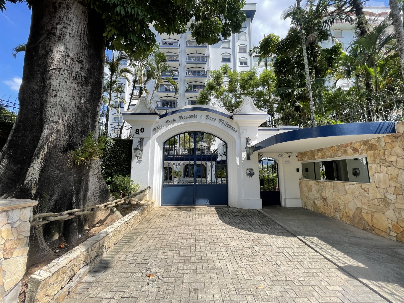APARTAMENTO MOBILIADO Á VENDA NO BAIRRO GARCIA COM 109m2 DE ÁREA PRIVATIVA, - foto 1